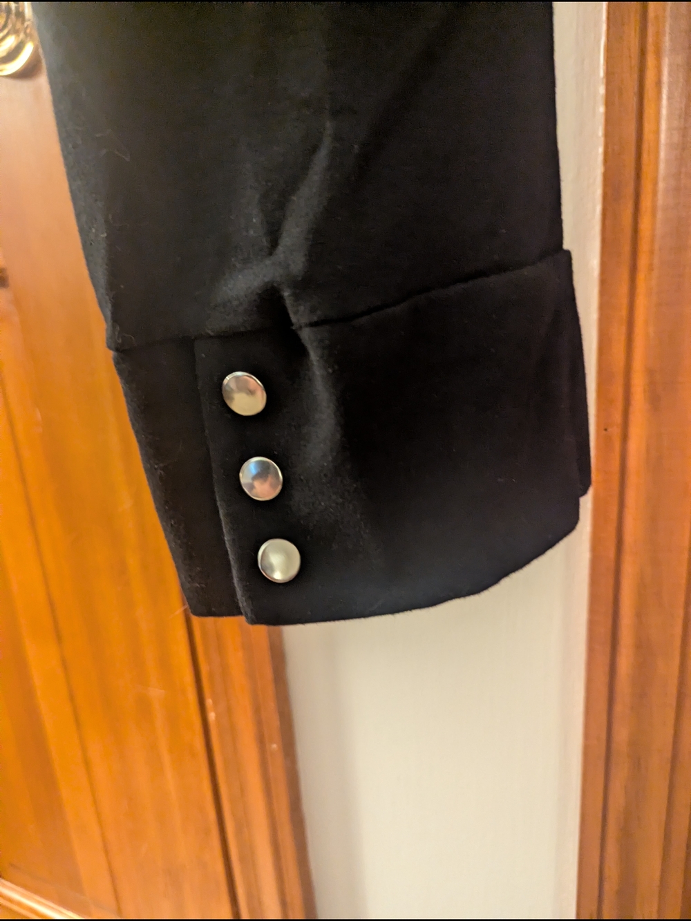 Style & Co. Black Cropped Leggings with Button Hem - Picture 3 of 6